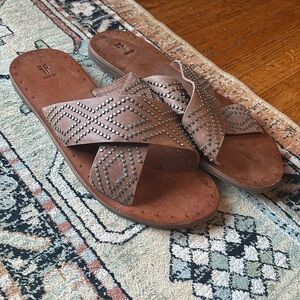 Frye Brown Sandals Minimalist Woven Design